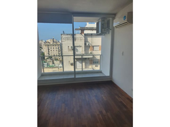 VENTA  MONOAMBIENTE CON COCHERA- ZONA CENTRO