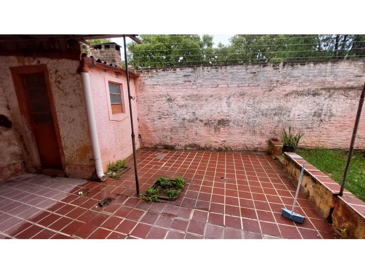 CASA EN VENTA UN DORMITORIO MAS COMODÍN