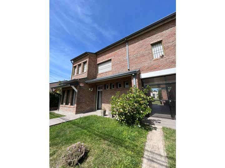 CASA CON JARDIN JUAREZ CELMAN 722 BIS