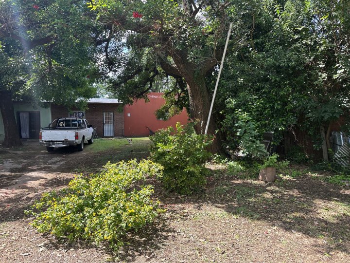 Casa sobre Geral Paz  y Varela