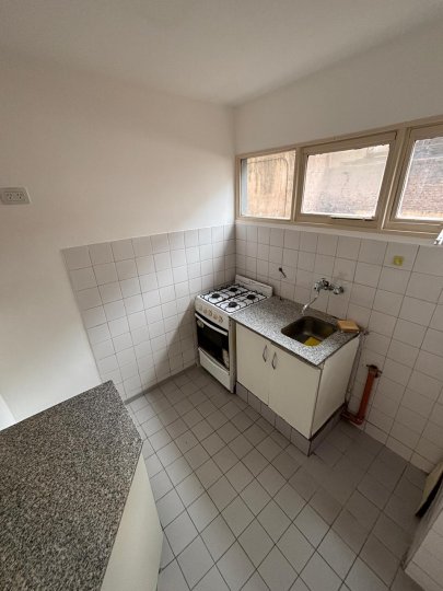NUEVA CORDOBA - ALQUILER, BV. CHACABUCO 8 / 2 DORM.