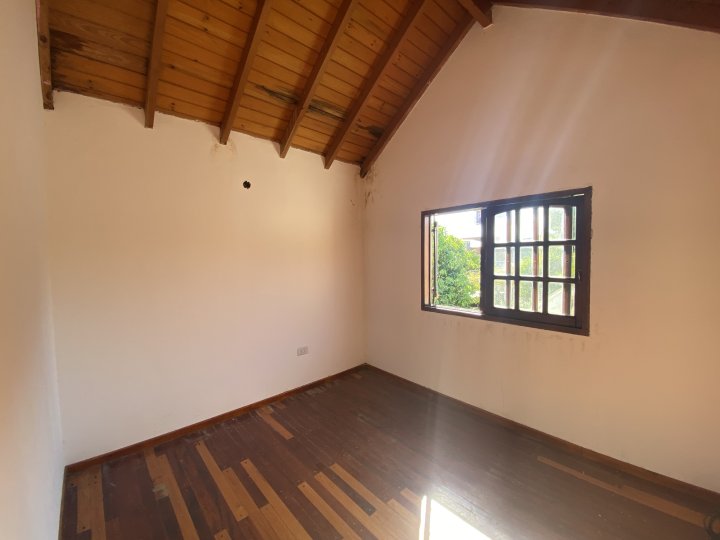 Venta. Duplex 2 dormitorios. Patio. Cochera. Parrillero