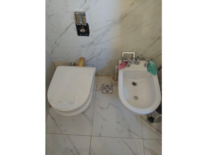 VENTA BELGRANO 4 AMBIENTES PISO 4 AL FRENTE BALCÓN CORRIDO  ESCRITORIO COCHERA DEPENDENCIA   SE ESCUCHAN OFERTAS  VENTA X VIAJE