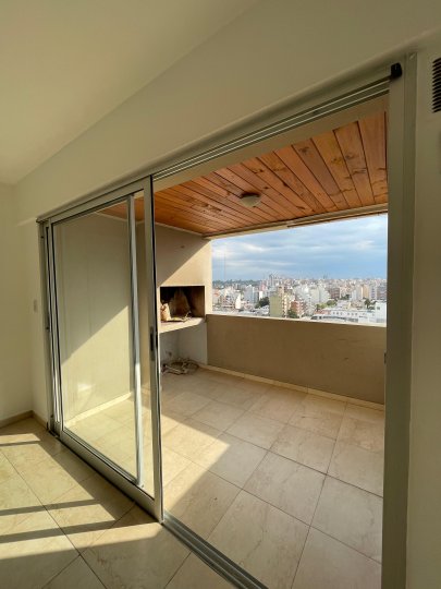 Departamento 1 Dormitorio con Balcon y Cochera En Venta  - General Paz