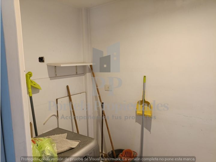 DEPARTAMENTO DE 5 AMBIENTES CON COCHERA CASTELAR CENTRO