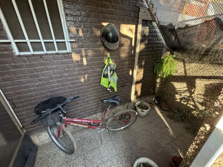 Casa de 3 dormitorios en barrio Tiro Suizo