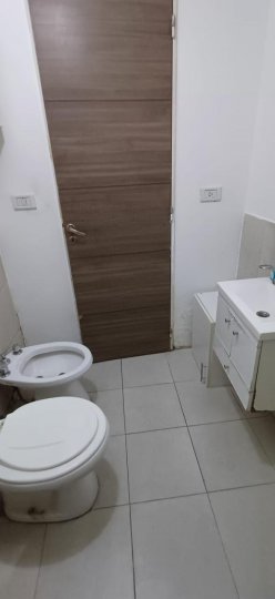Monoambiente de calidad en alquiler permanente. Mendoza al 2400.
