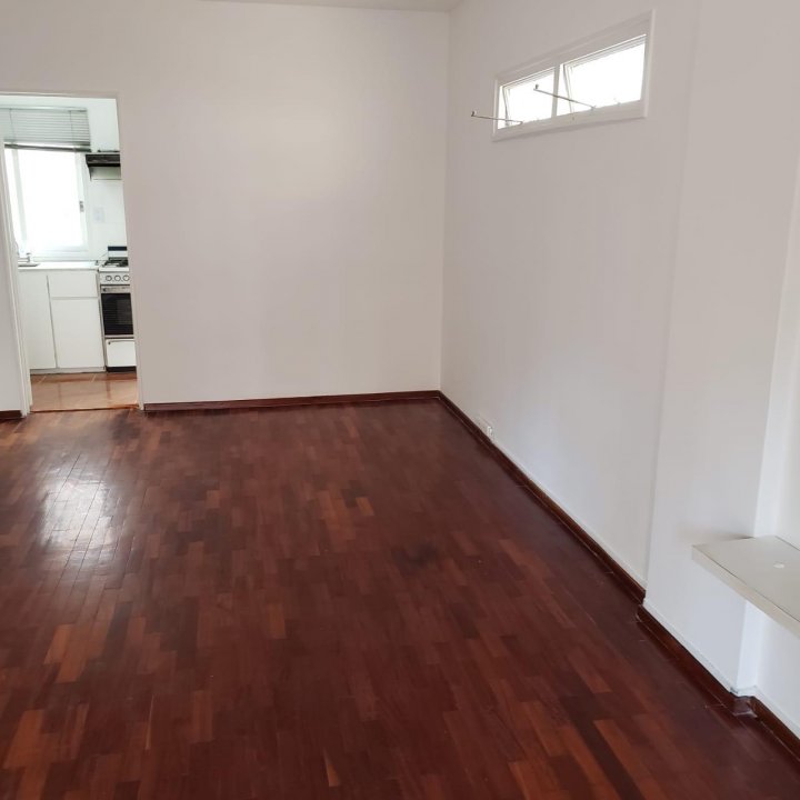 ALQUILER PALERMO NUEVO SEGUI Y SINCLAIR  MONOAMBIENTE CONTRAFRENTE A/A LUZ Y SOL BALCON  COCINA BAÑO COMPLETO  SEGURO DE CAUCIÓN