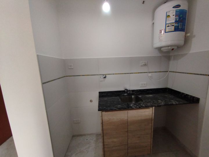 Departamento dos ambientes en Morón