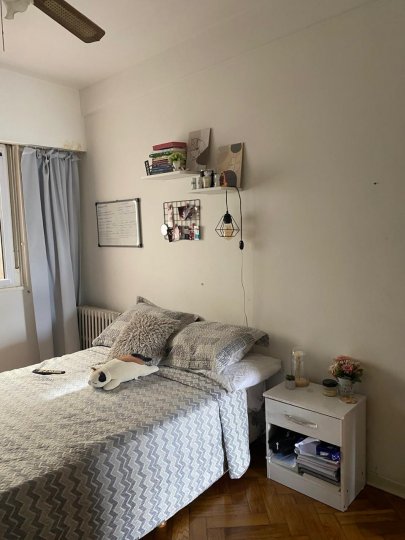 DEPTO 4 amb con dependencia 3 baños  SEMIPISO calefaccion central al Frente