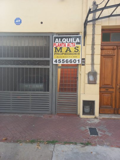 Planta Alta  Dr. N. Herrera 517, 2 dormitorios con amplia terraza.
