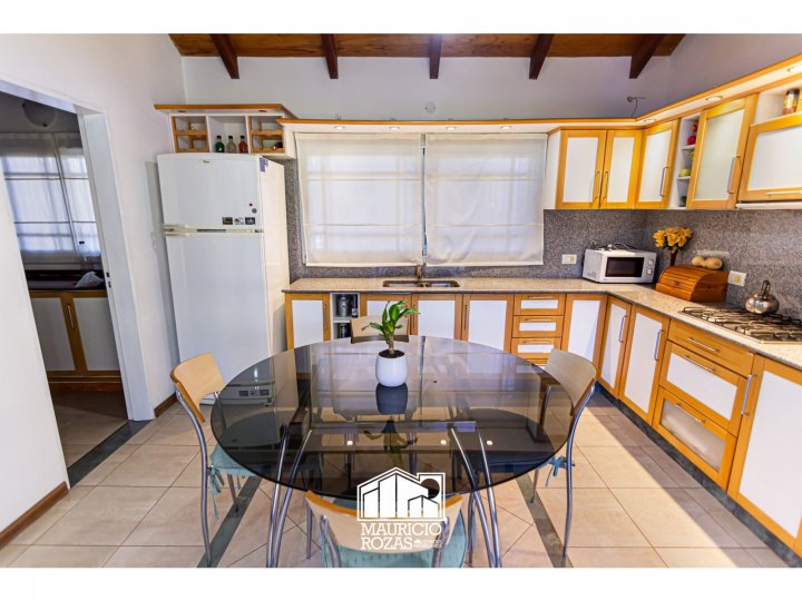 CASA DE 4 DORMITORIOS  SAN EDUARDO -FISHERTONG