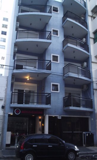 Belgrano, Olazábal 2900, 1 amb, 40m2, u$s 540 + luz + gas.