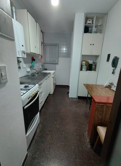 Departamento 2 dormitorios con cochera barrio Martin.