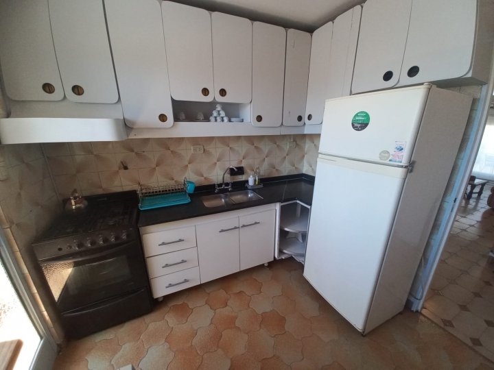 Palermo, Malabia y Nicaragua, 3 amb, 85m2, u$s 700 + servicios + expensas. Expensas Mayo 2025= $ 160,000.-