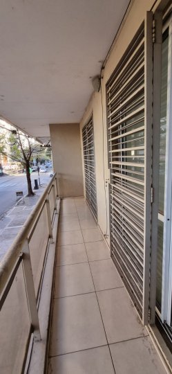 EN ALQUILER DEPARTAMENTO DE UN DORMITORIO EN CALLAO 11OO