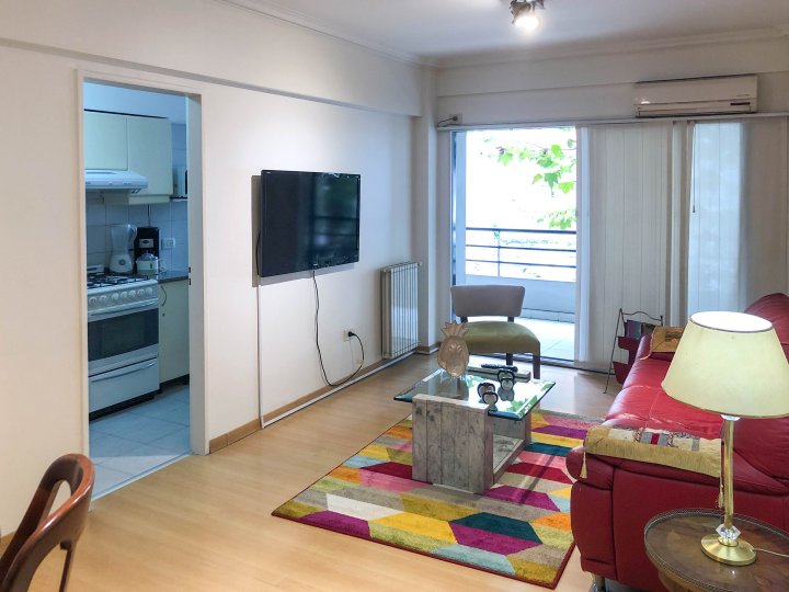 Palermo Nuevo, Godoy Cruz 2900, piso 2, frente,  3 amb, 90m2, u$s 1,400 + lus + gas.  13-07-25