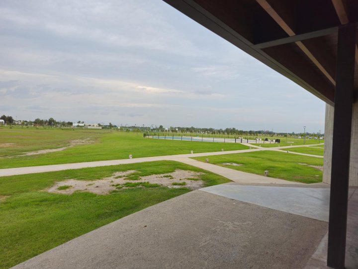 VIDA CLUB DE CAMPO  -  LOTE  60  -  FUNES  -