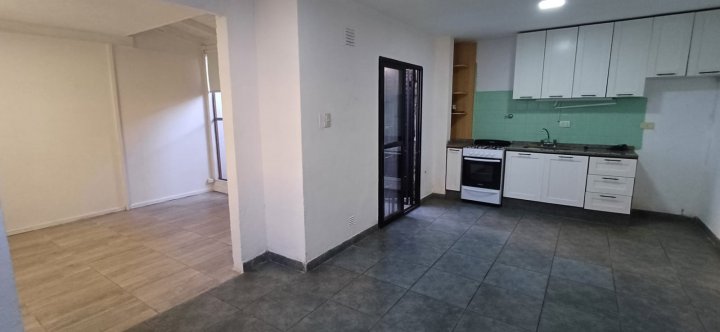 CASA DUPLEX EN ALQUILER PERMANENTE, ARIJON AL 700.