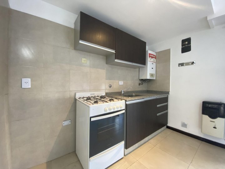 MONTEVIDEO   3427  -  MONOAMBIENTE  -