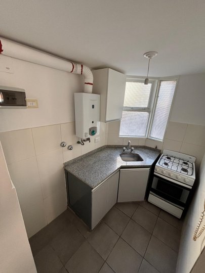 VENTA - 1 DORMITORIO - CENTRO A MTS DE PLAZA COLON