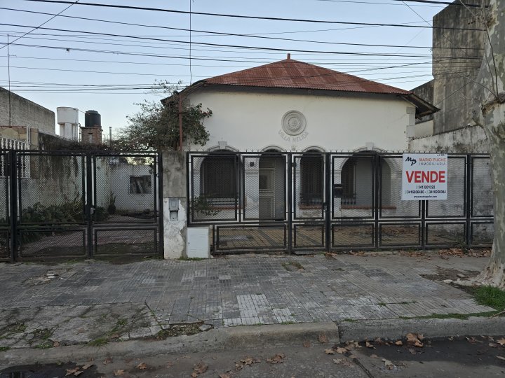 Lamadrid 677 - Casa a reciclar