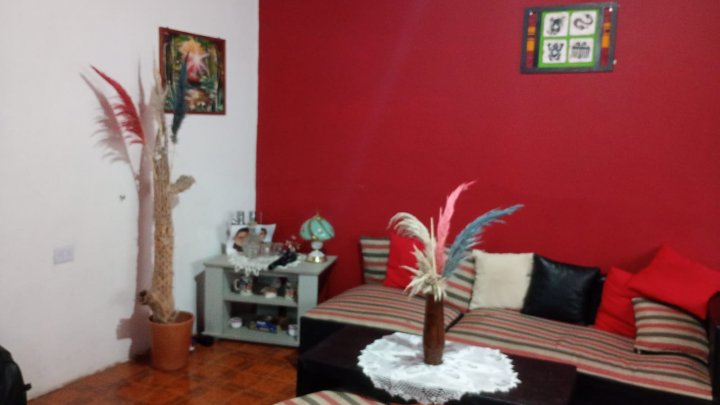 CASA EN VENTA CON TERRENO  SARANDI, PAUNERO266