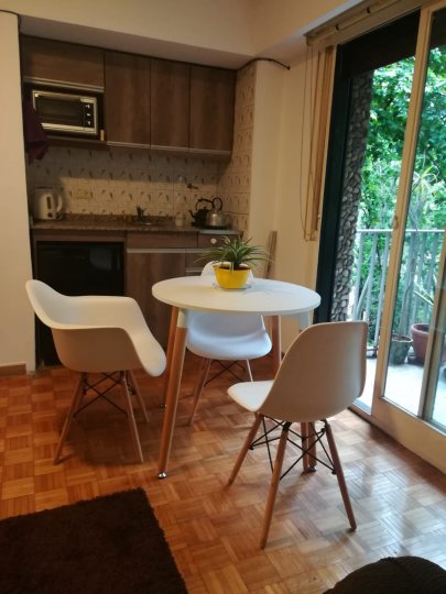 Palermo Chico, Rep. India 2800, 2 amb, 35m2, u$s 600 + expensas + servicios. Expensas Junio 2025=$ 160,000.- 01-09-25