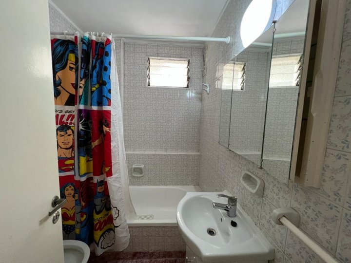 Nuñez, Ciudad de la Paz 3300, 3 amb, 6m2, u$s 1,000 + servicios. 3 px