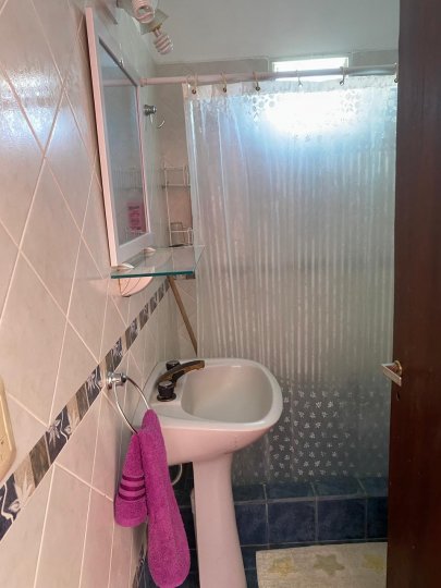 CASA 3 AMB patio , cuarto de guardado  cochera parrilla