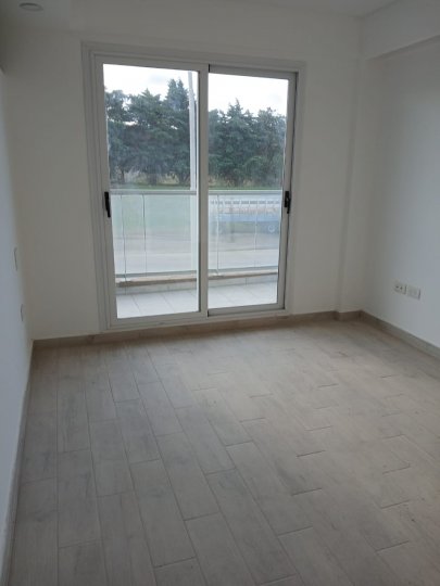 Alquiler - Edificio Meraki II - Depto De 2 Dormitorios  Y 2 Baños con cochera - Piso 1 - 7