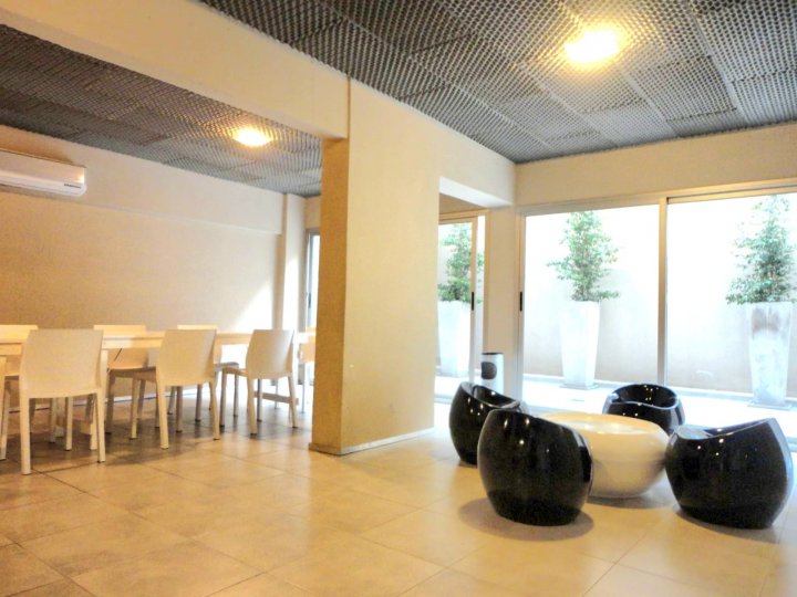 PALERMO HOLLYWOOD - GUATEMALA Y AREVALO - AMPLIO 2 AMB c/TOILETTE y BALCON ATERR - AMENITIES - $850.000 + EXP $250.000