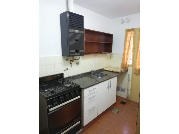 CENTRO - VENTA - PLANTA BAJA - 1 DORMITORIO CON 2 PATIOS  - MENDOZA 300