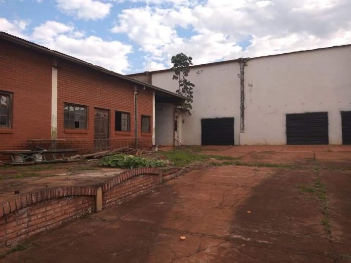 Vendo o permuto Galpon Sobre Ruta 12 en Venta frente Gonzalez automovilez alquiler con opcion a compra