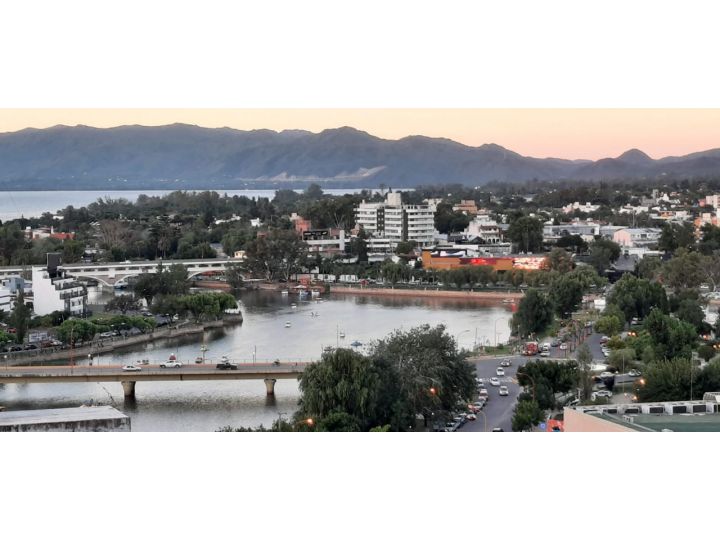 Galería Acuario 2 Dorm amoblado C/Cochera   - Villa Carlos Paz Centro