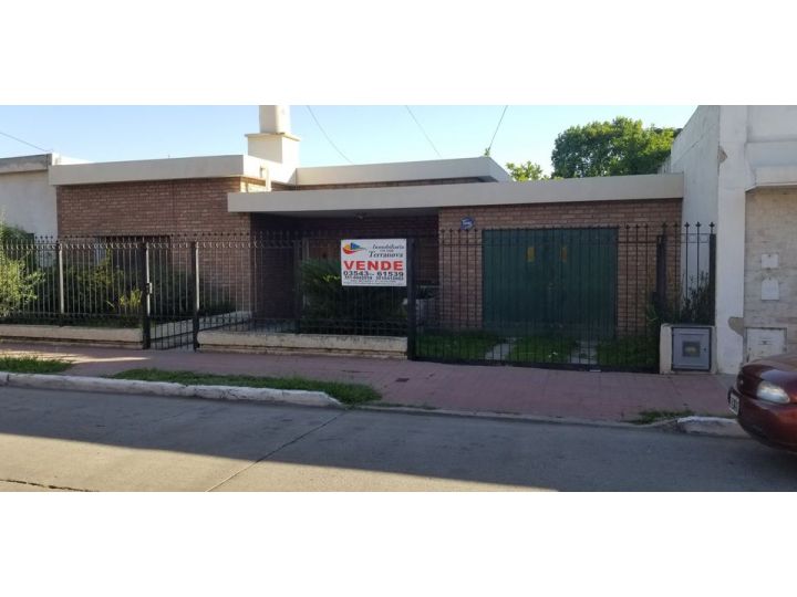 VENDO CASA CENTRICA EN EL CENTRO DE LA CALERA - CORDOBA